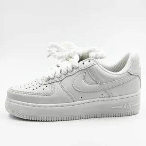 Tênis Nike Air Force - Branco/Cordão, 39