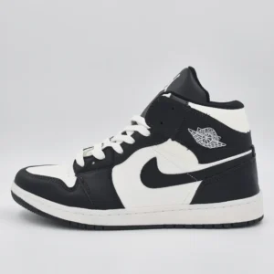 Tênis Nike Jordan 1 Mid - Preto/Branco, 42